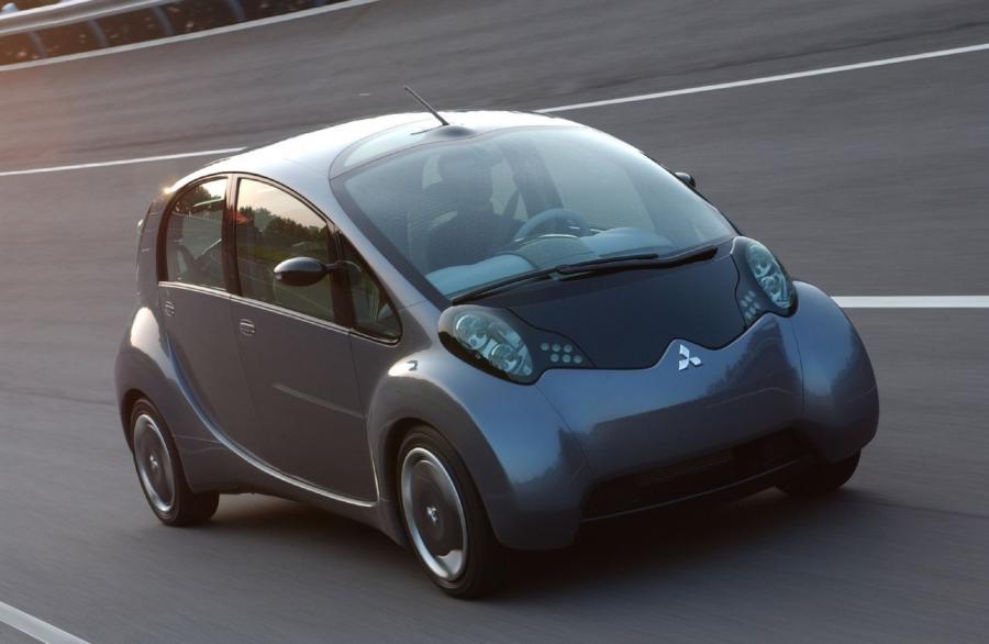  Mitsubishi i Concept 2003 года  (фото 6 из 15)